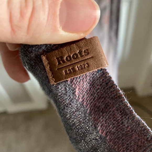 ROOTS Large Scarf Wrap Boho Western Vibes Beautiful pattern EUC - Picture 2 of 4